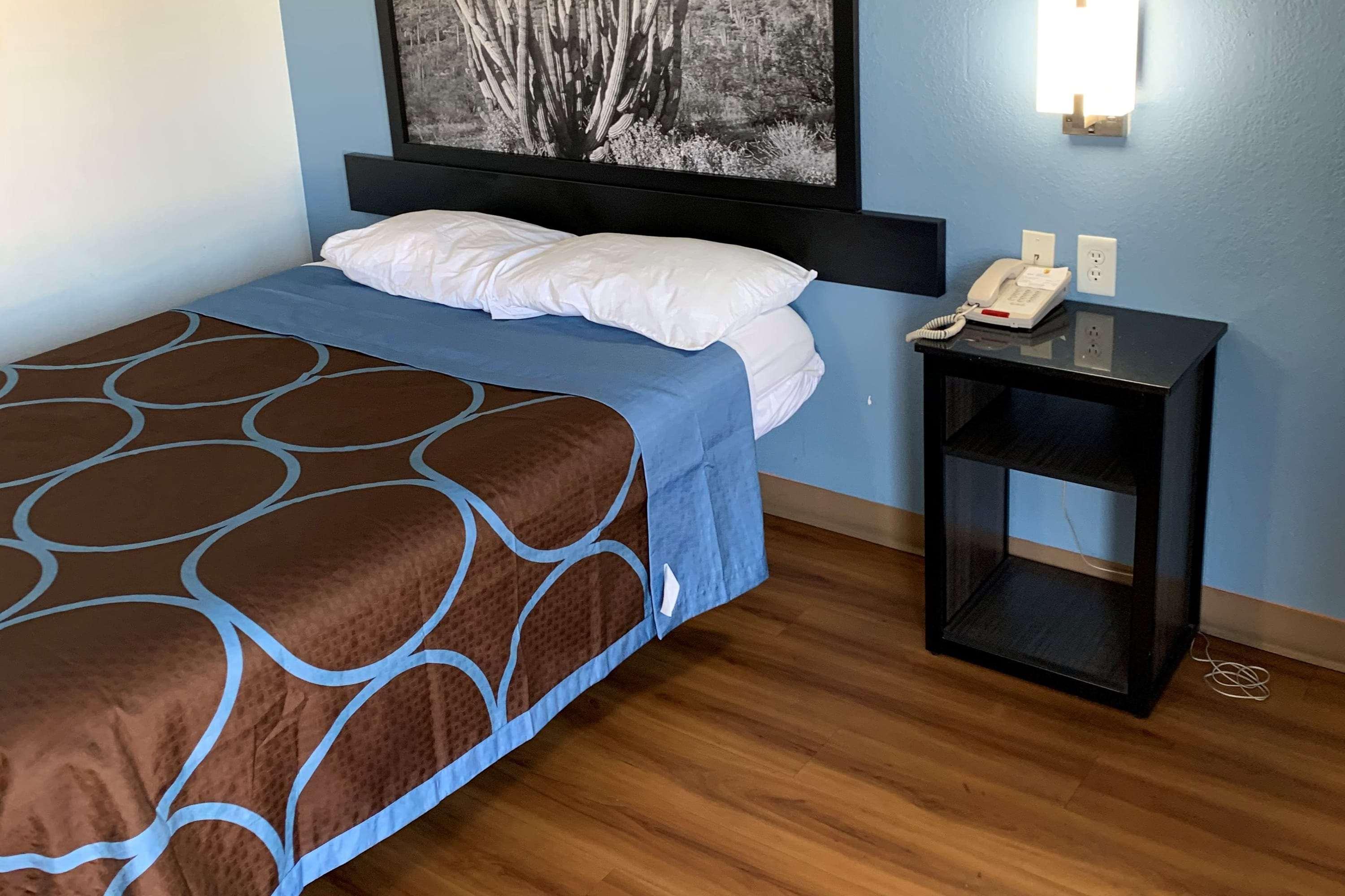 Super 8 By Wyndham Phoenix West Ngoại thất bức ảnh
